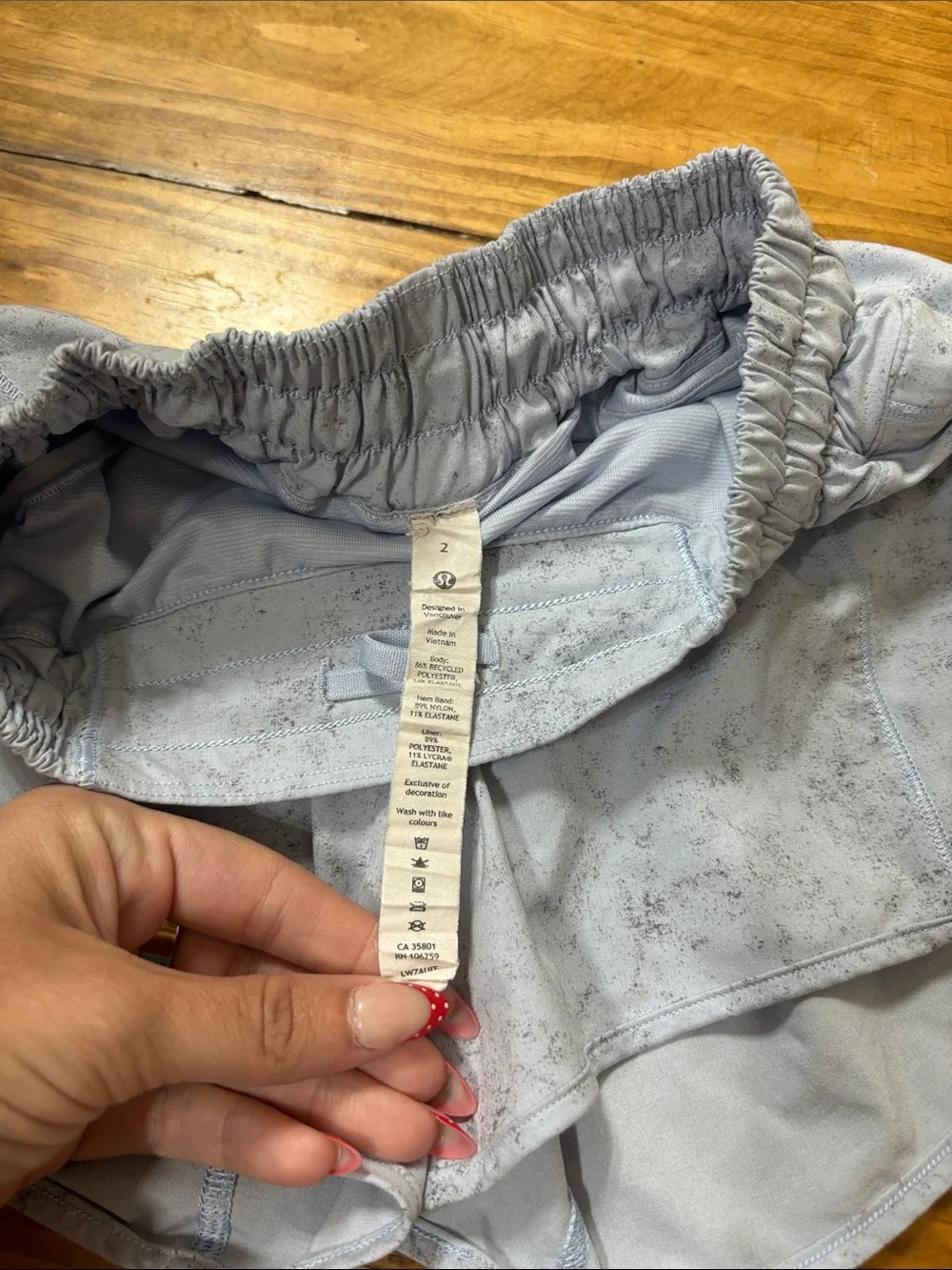 Lululemon Hotty Hot Shorts in Gravel Dust  Pastel Blue Multi Pattern Size 2